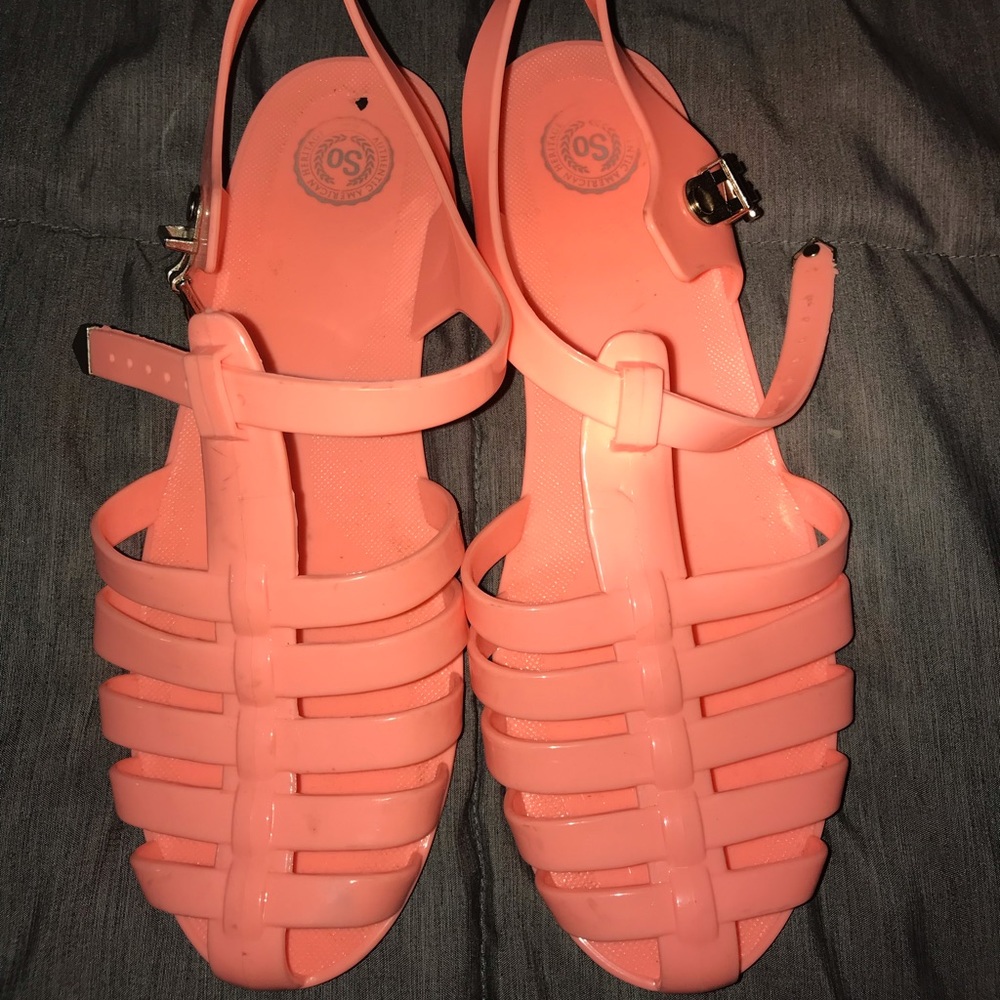 Jell-shoes